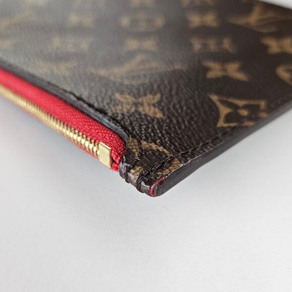 Louis Vuitton Monogram Neverfull MM Tote Cherry Interior - Picture 10 of 13